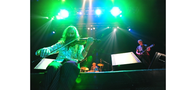 Photo gallery: I'll Be Your Mirror: Dirty Three