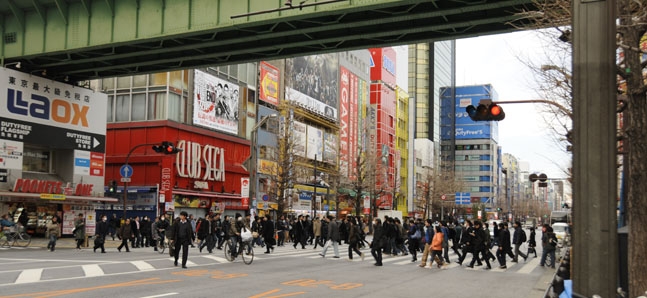 静かに動き続ける東京（14）