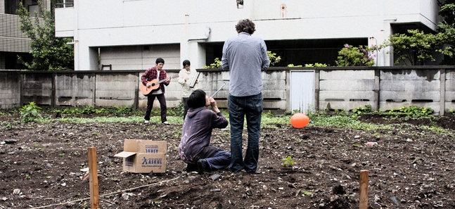 Photo gallery: Tenniscoats video shoot