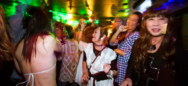 New Sazae: a classic Tokyo gay bar